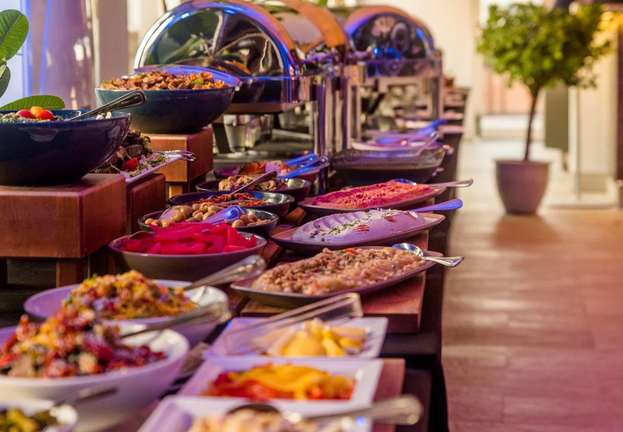 Hotel Courtyard By Marriott World Trade Center, 4*